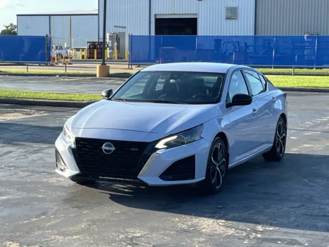 Photos of 2024 Nissan Altima 2.5 SR for sale in Alvin, TX at Auto Boutique Texas