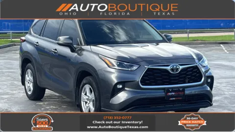 Gray 2021 Toyota Highlander LE for sale in Alvin, TX