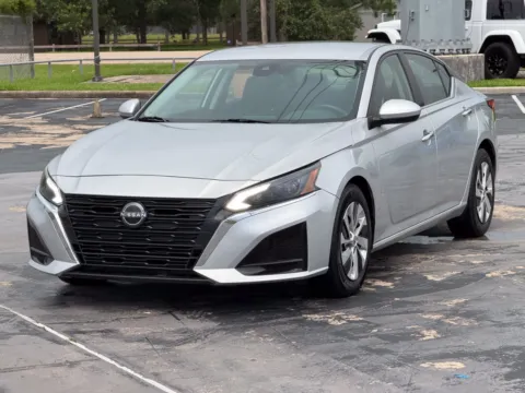 Another view of 2023 Nissan Altima 2.5 S for sale in Alvin, TX at Auto Boutique Texas
