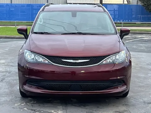 More photos of 2021 Chrysler Voyager LXI at Auto Boutique Texas, TX