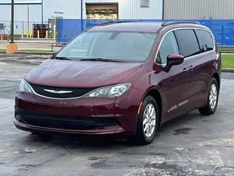More photos of 2021 Chrysler Voyager LXI at Auto Boutique Texas, TX
