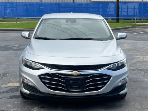 More photos of 2022 Chevrolet Malibu LT at Auto Boutique Texas, TX