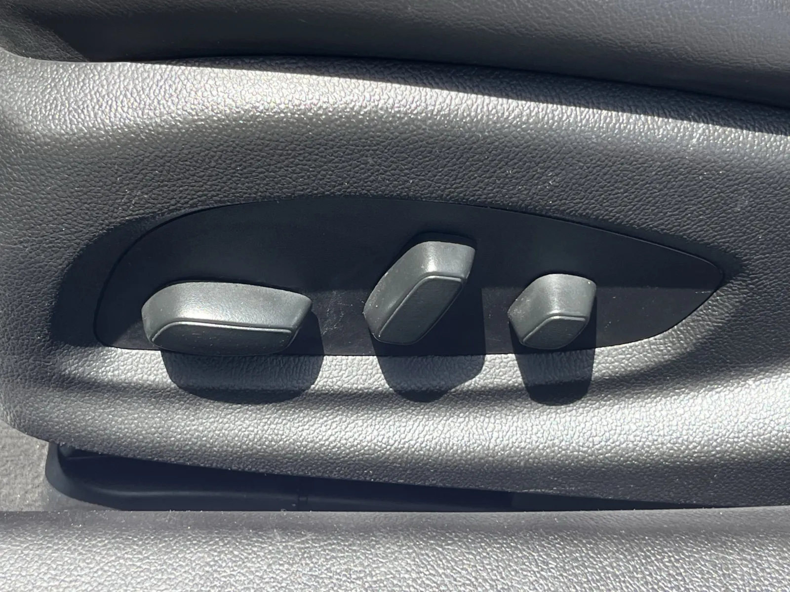 Cadillac CTS photo 21