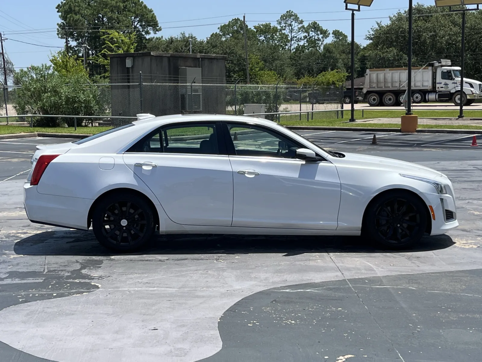 Cadillac CTS photo 8