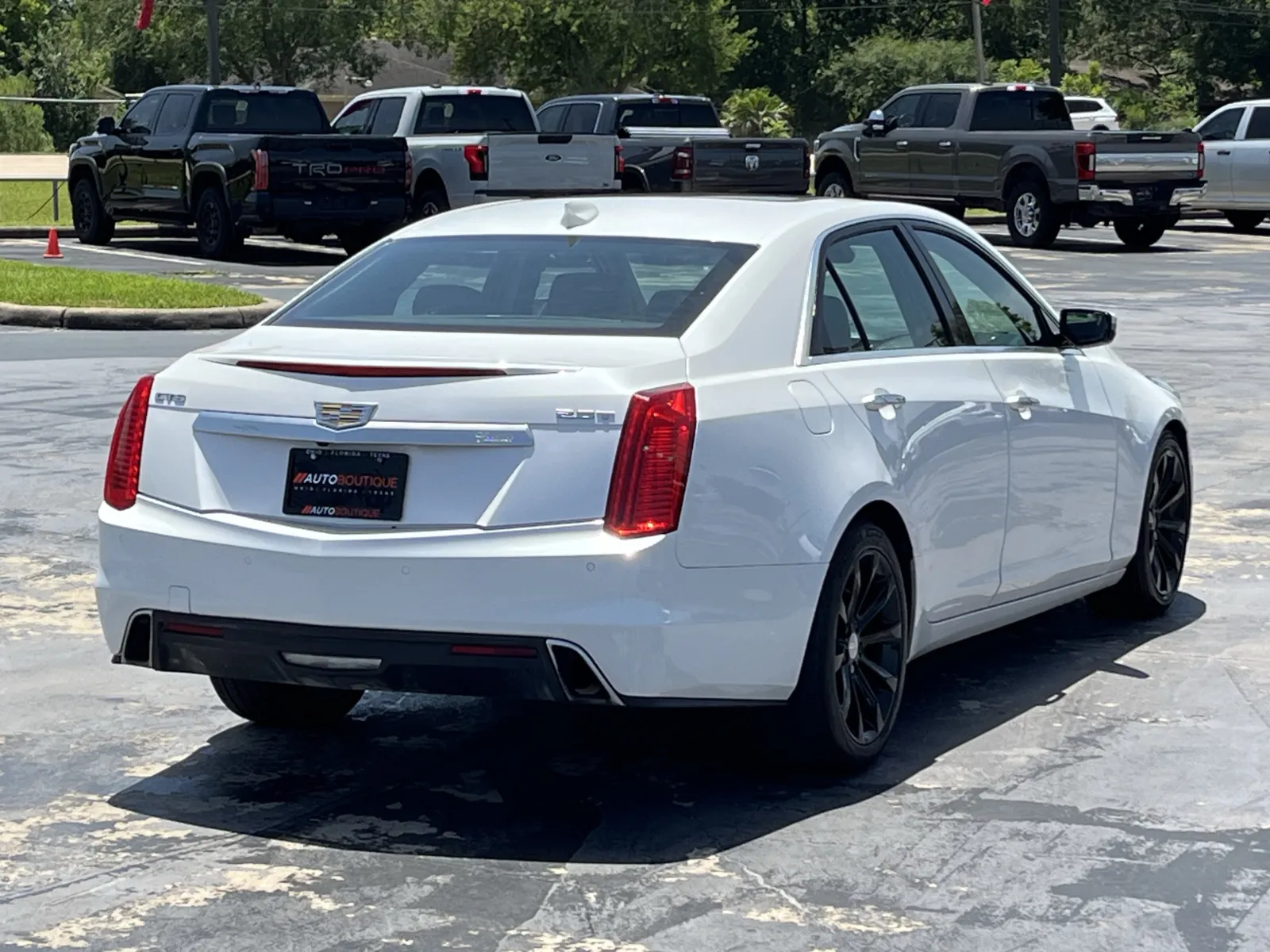 Cadillac CTS photo 6