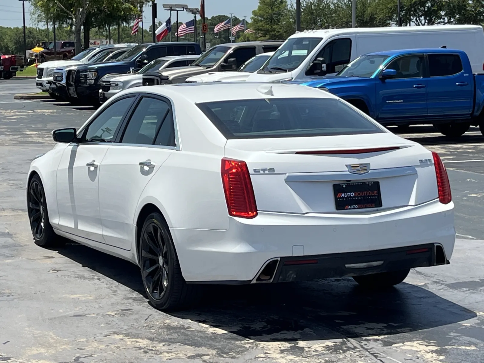 Cadillac CTS photo 7