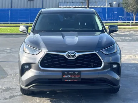 More photos of 2022 Toyota Highlander LE at Auto Boutique Texas, TX