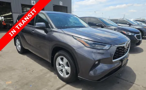 Another view of 2022 Toyota Highlander LE for sale in Alvin, TX at Auto Boutique Texas