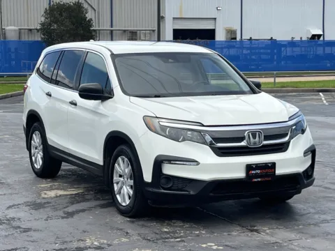 Photos of 2019 Honda Pilot LX for sale in Alvin, TX at Auto Boutique Texas
