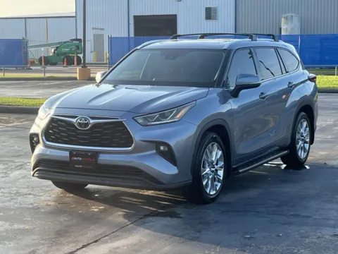 Another view of 2022 Toyota Highlander Limited for sale in Alvin, TX at Auto Boutique Texas