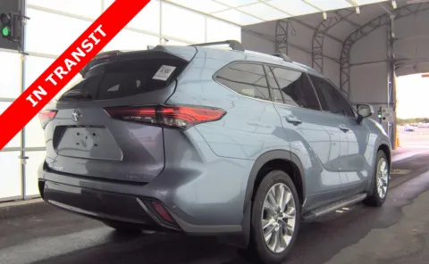 More photos of 2022 Toyota Highlander Limited at Auto Boutique Texas, TX