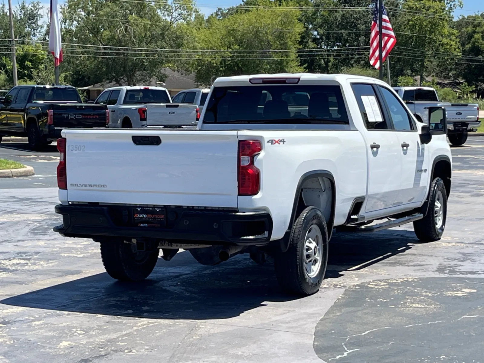 Chevrolet Silverado photo 8