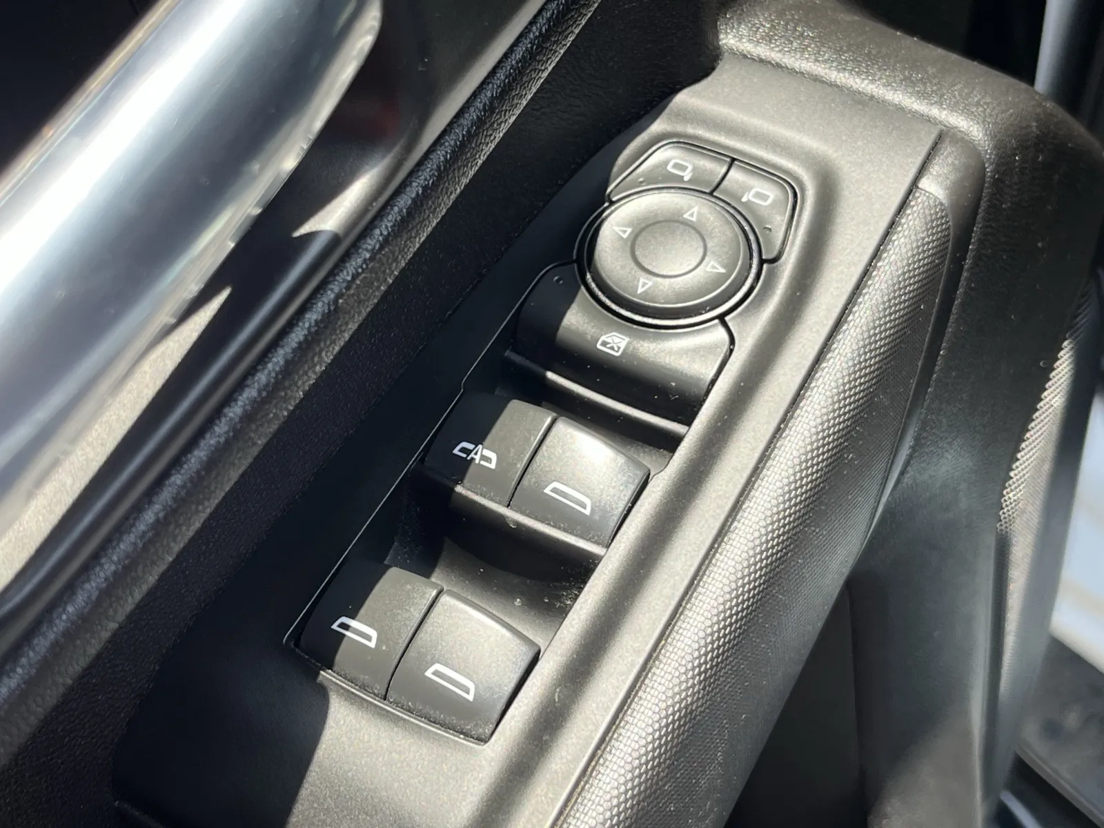 Chevrolet Silverado photo 21