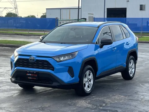 More photos of 2021 Toyota RAV4 Hybrid LE at Auto Boutique Texas, TX
