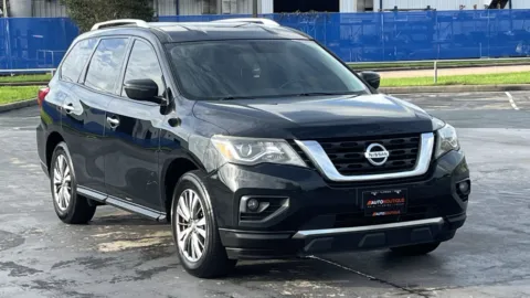 Black 2020 Nissan Pathfinder SV for sale in Alvin, TX