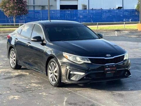 Photos of 2019 Kia Optima EX for sale in Alvin, TX at Auto Boutique Texas