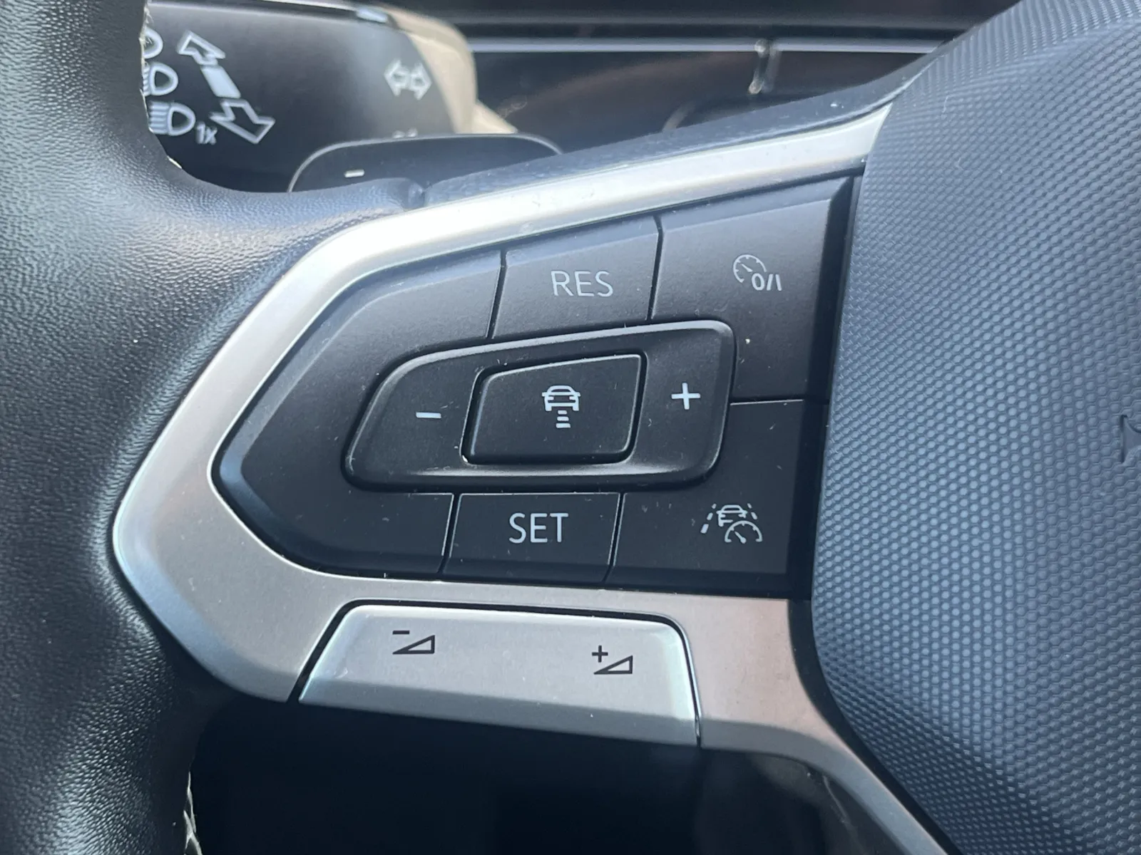 Volkswagen Atlas Cross Sport photo 16