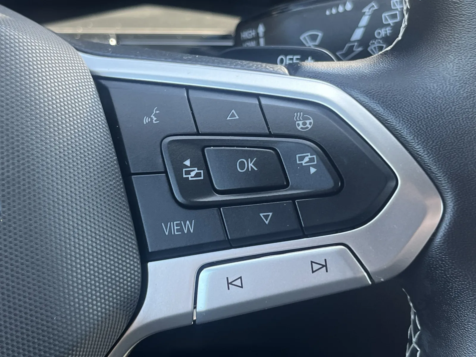 Volkswagen Atlas Cross Sport photo 17