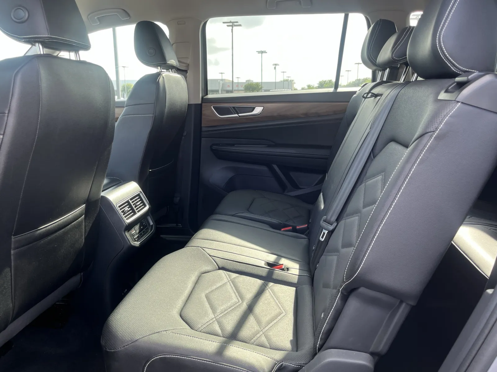 Volkswagen Atlas photo 27