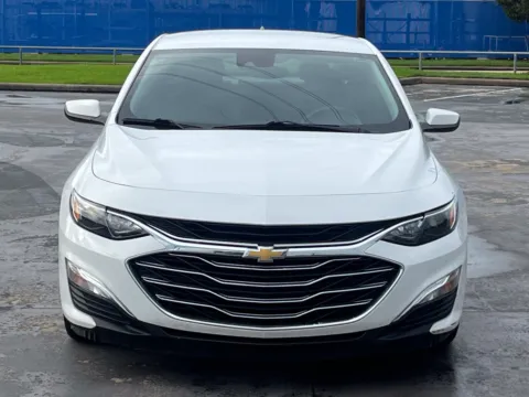 More photos of 2022 Chevrolet Malibu LS at Auto Boutique Texas, TX