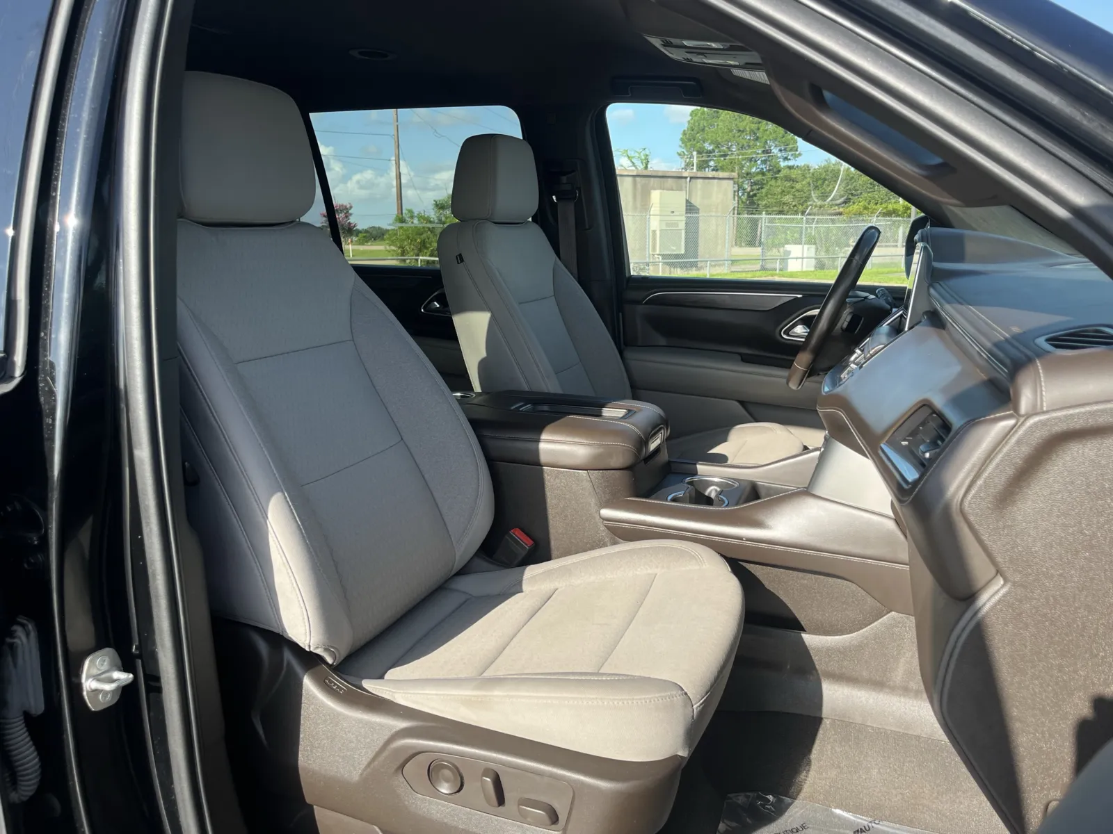 Chevrolet Suburban photo 28