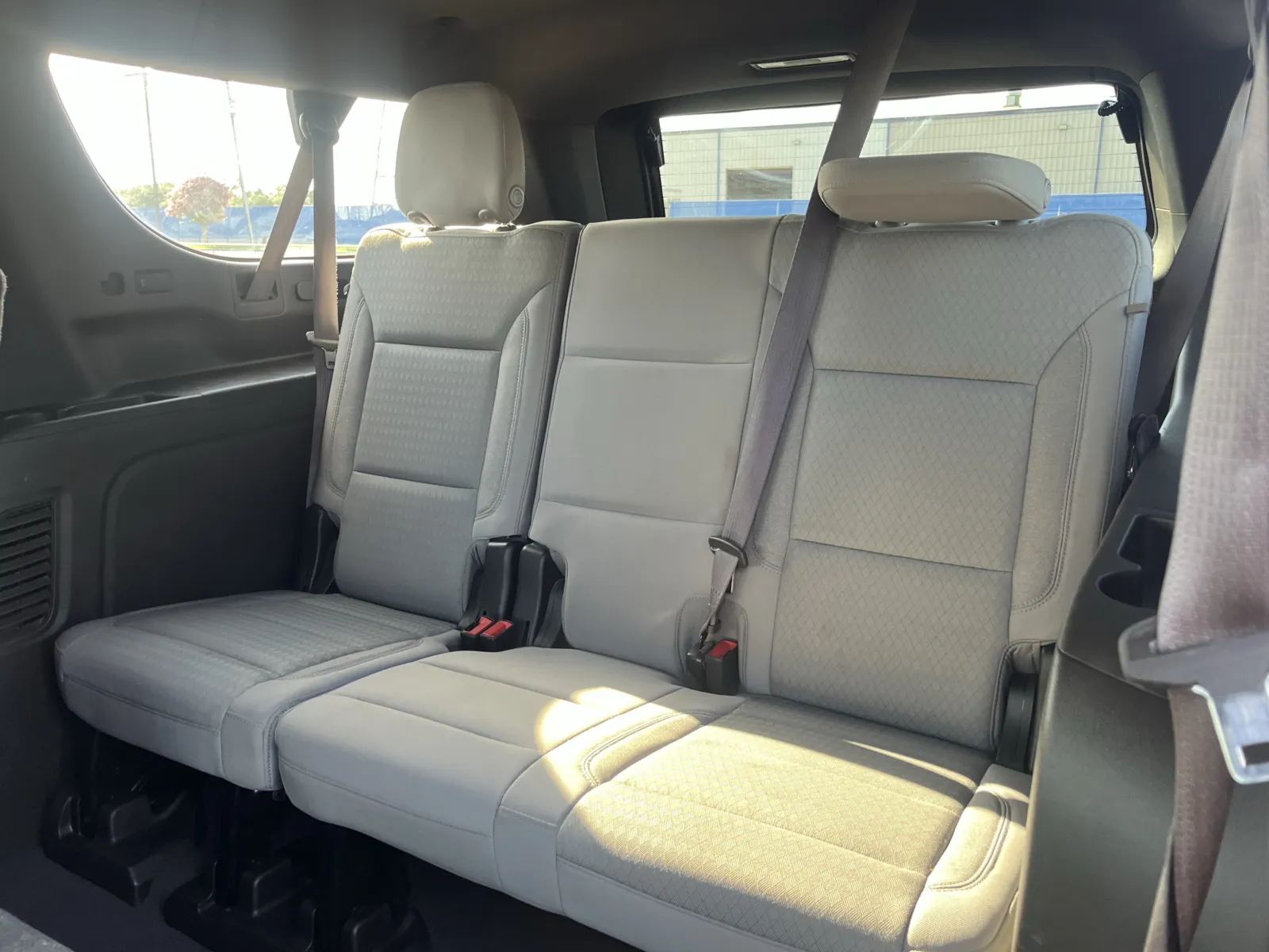 Chevrolet Suburban photo 31