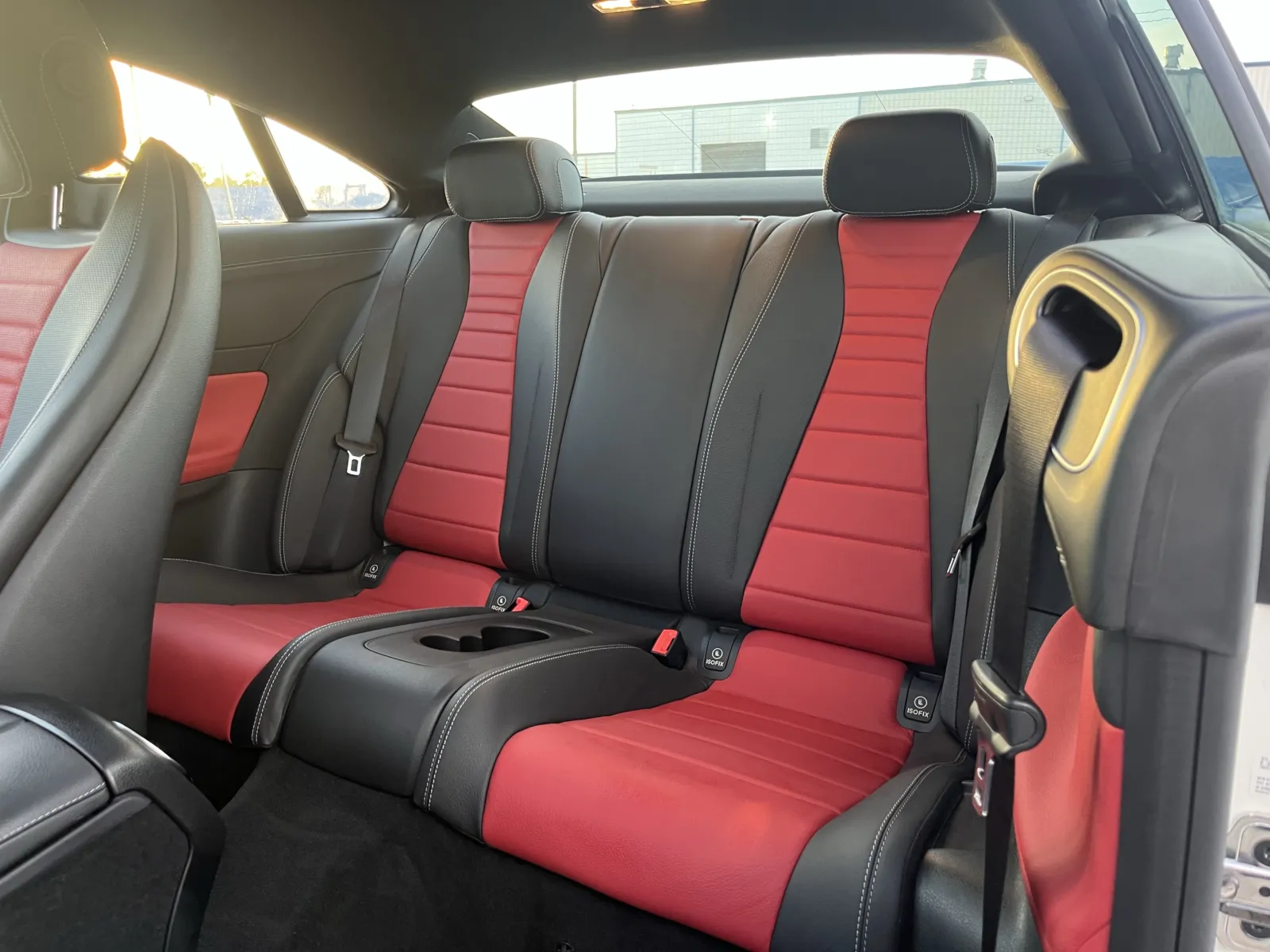 Mercedes-Benz E-Class photo 27