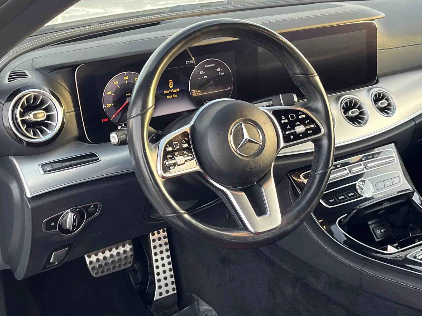 Mercedes-Benz E-Class photo 15