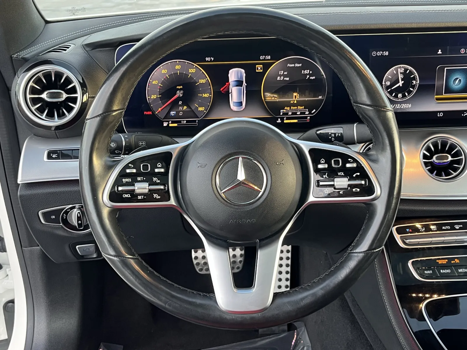 Mercedes-Benz E-Class photo 18