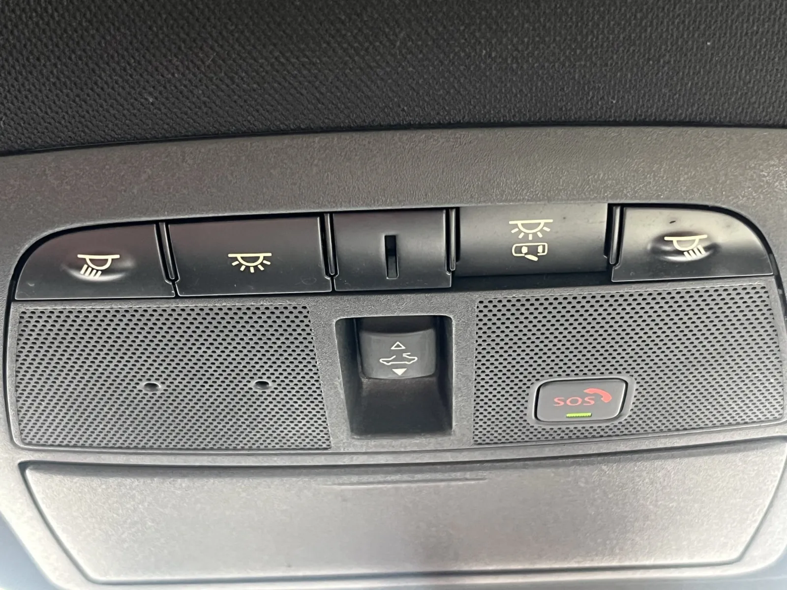 Infiniti Q50 photo 19
