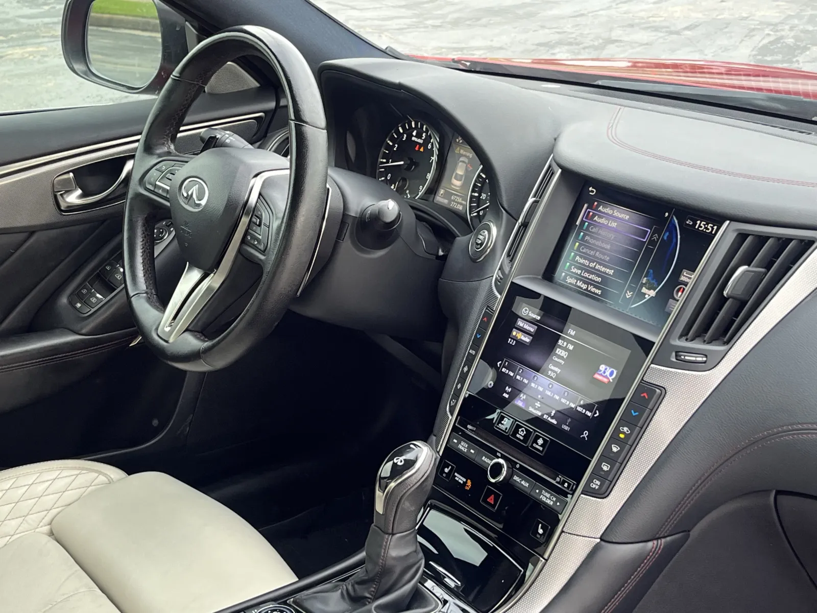Infiniti Q50 photo 11