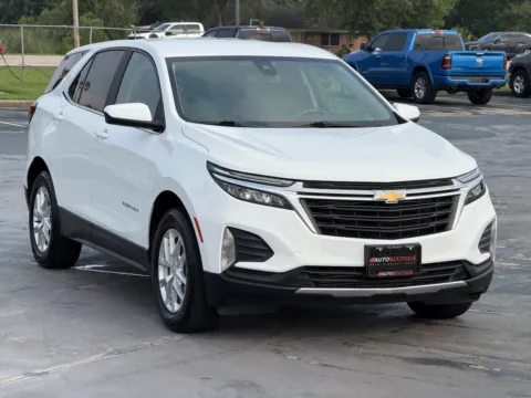 Photos of 2022 Chevrolet Equinox LT for sale in Alvin, TX at Auto Boutique Texas