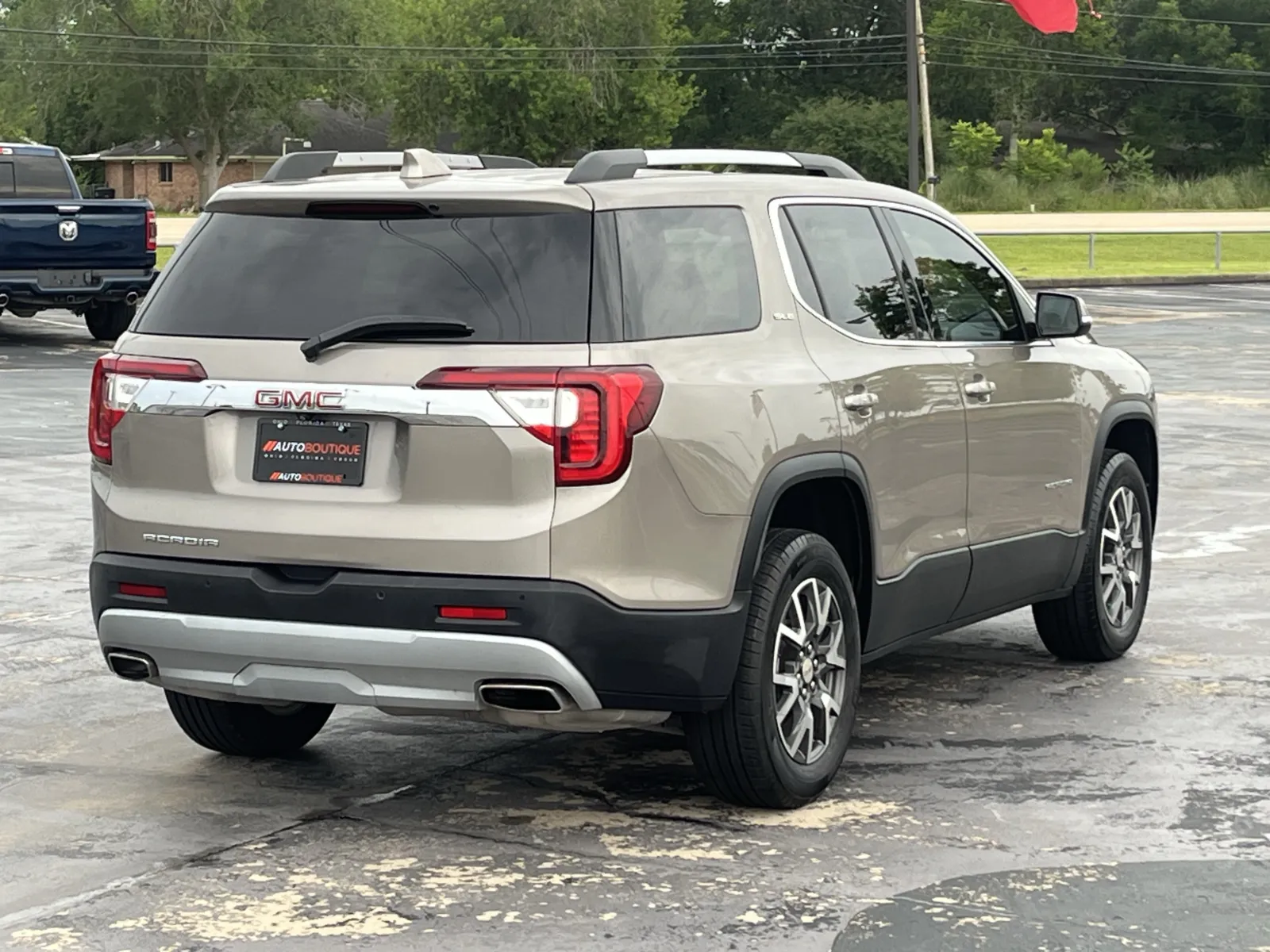 GMC Acadia photo 7