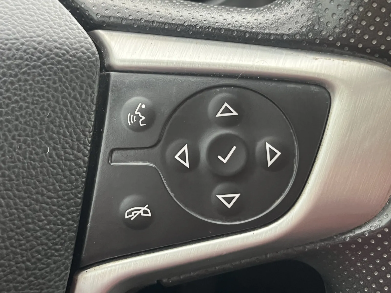 GMC Acadia photo 15
