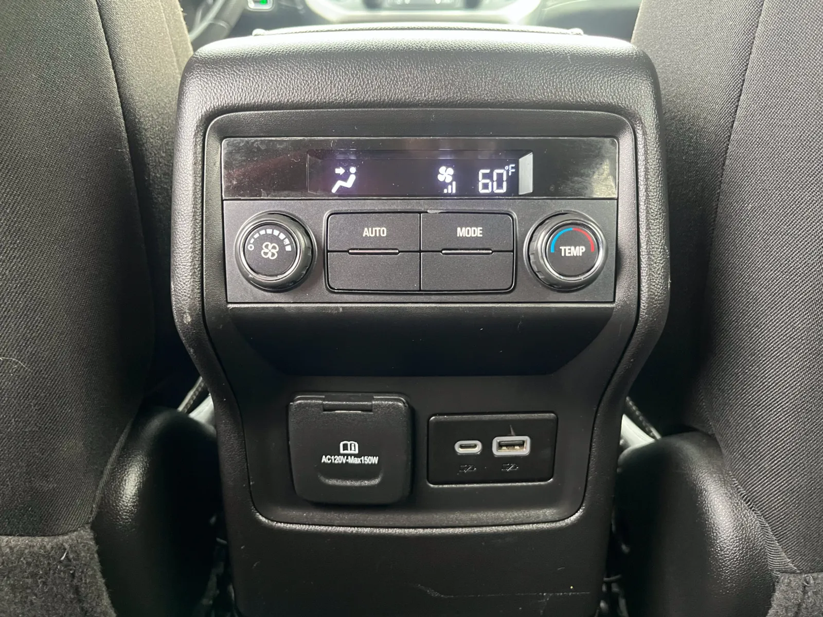 GMC Acadia photo 26