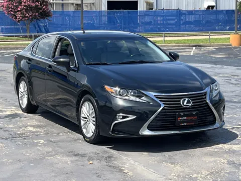 Photos of 2016 Lexus ES 350 for sale in Alvin, TX at Auto Boutique Texas
