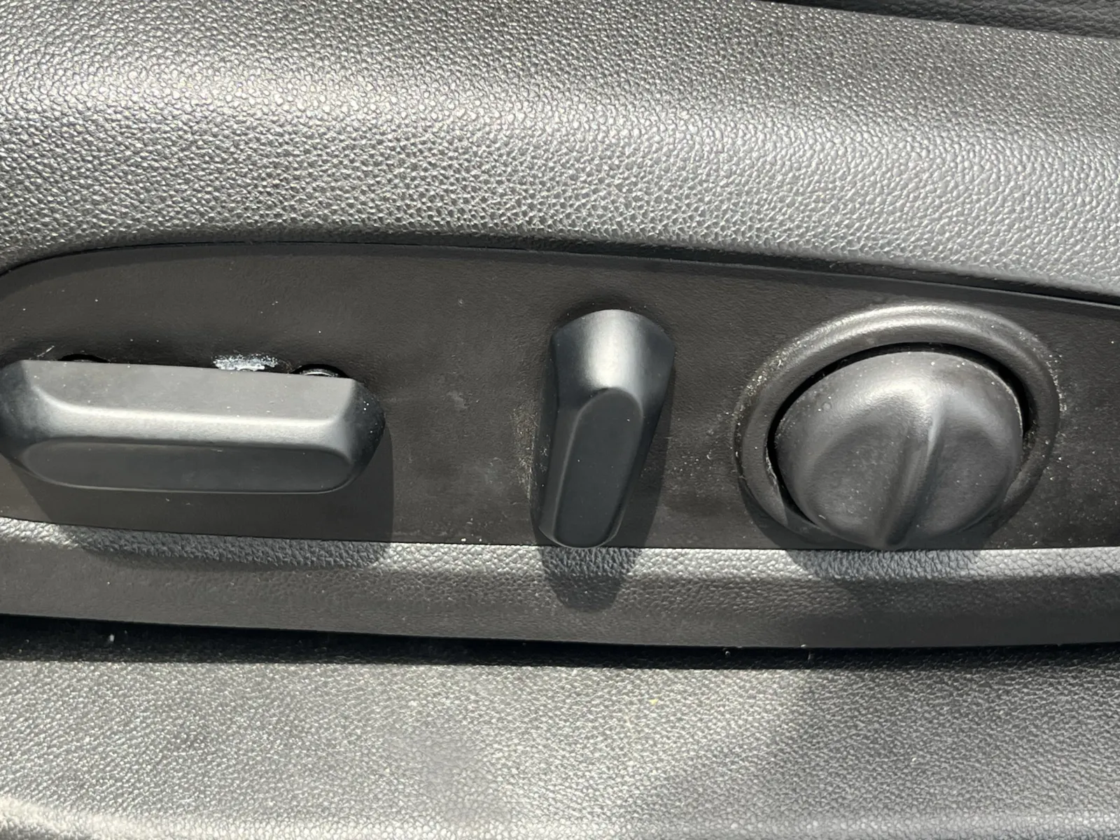 GMC Acadia photo 25