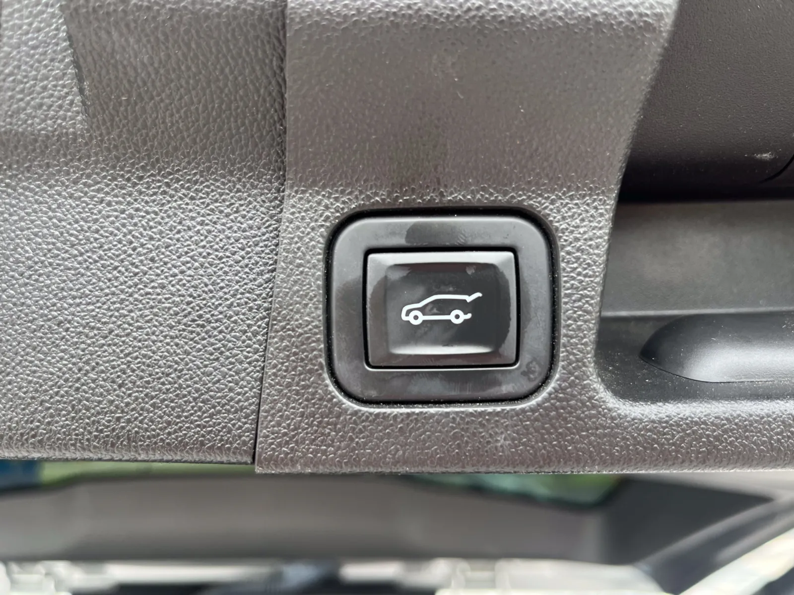 GMC Acadia photo 10