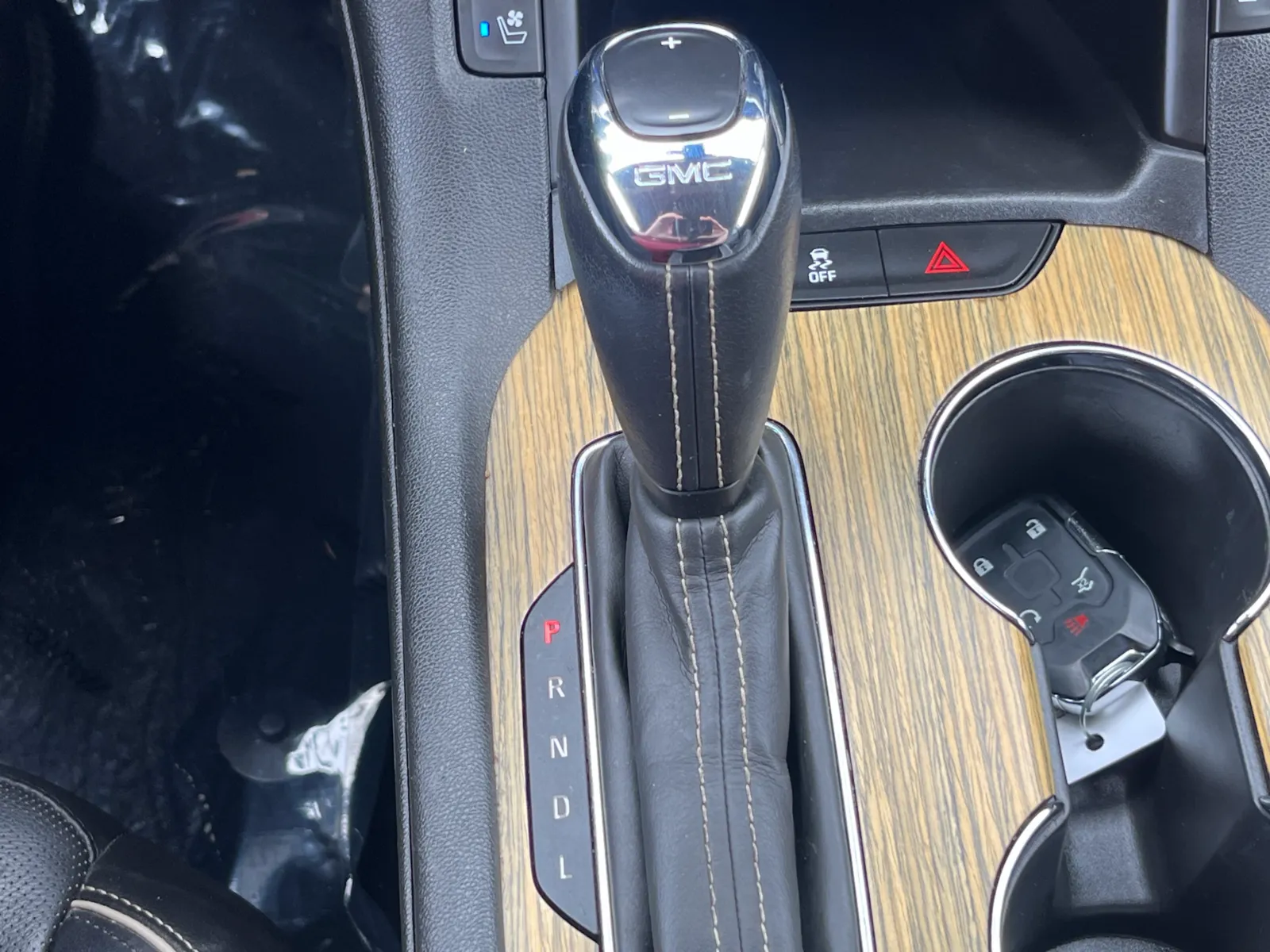 GMC Acadia photo 19