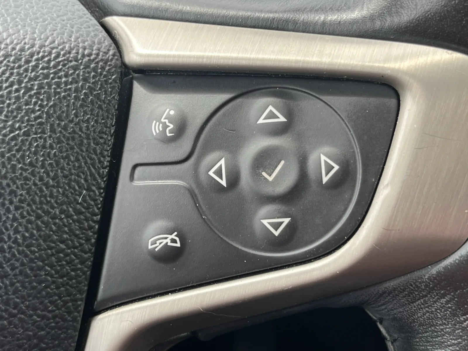 GMC Acadia photo 17