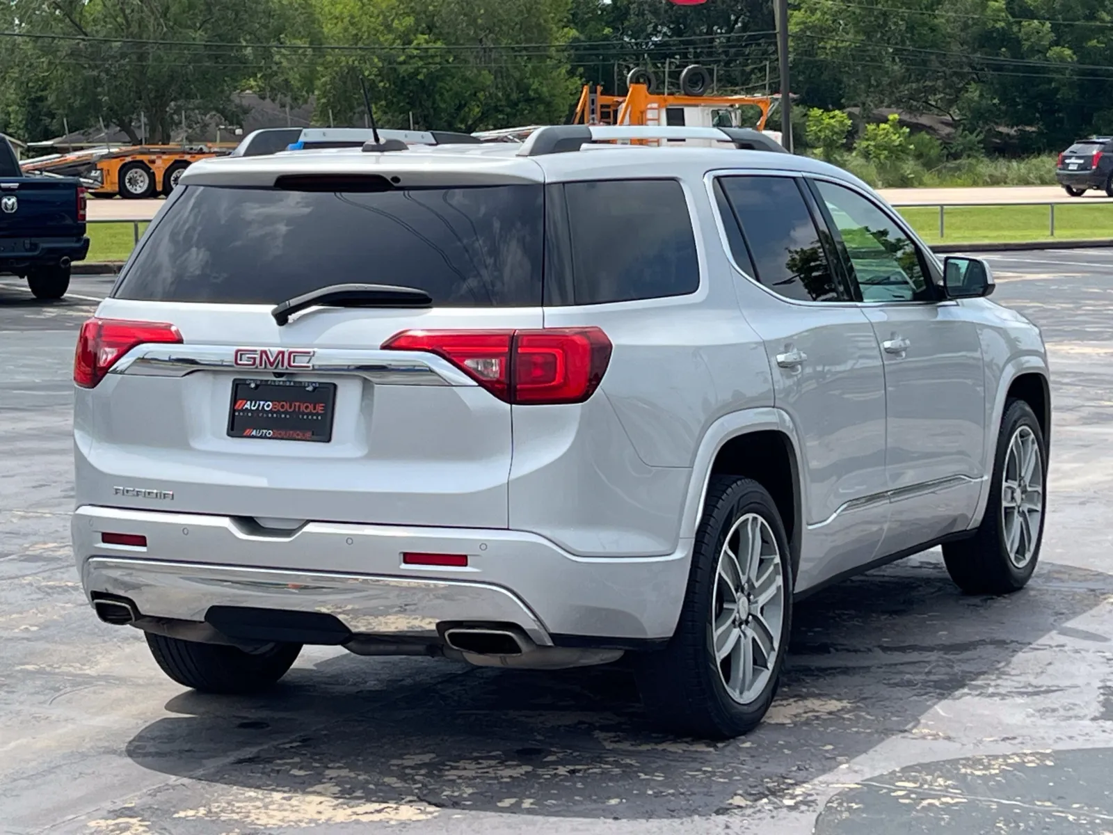 GMC Acadia photo 7