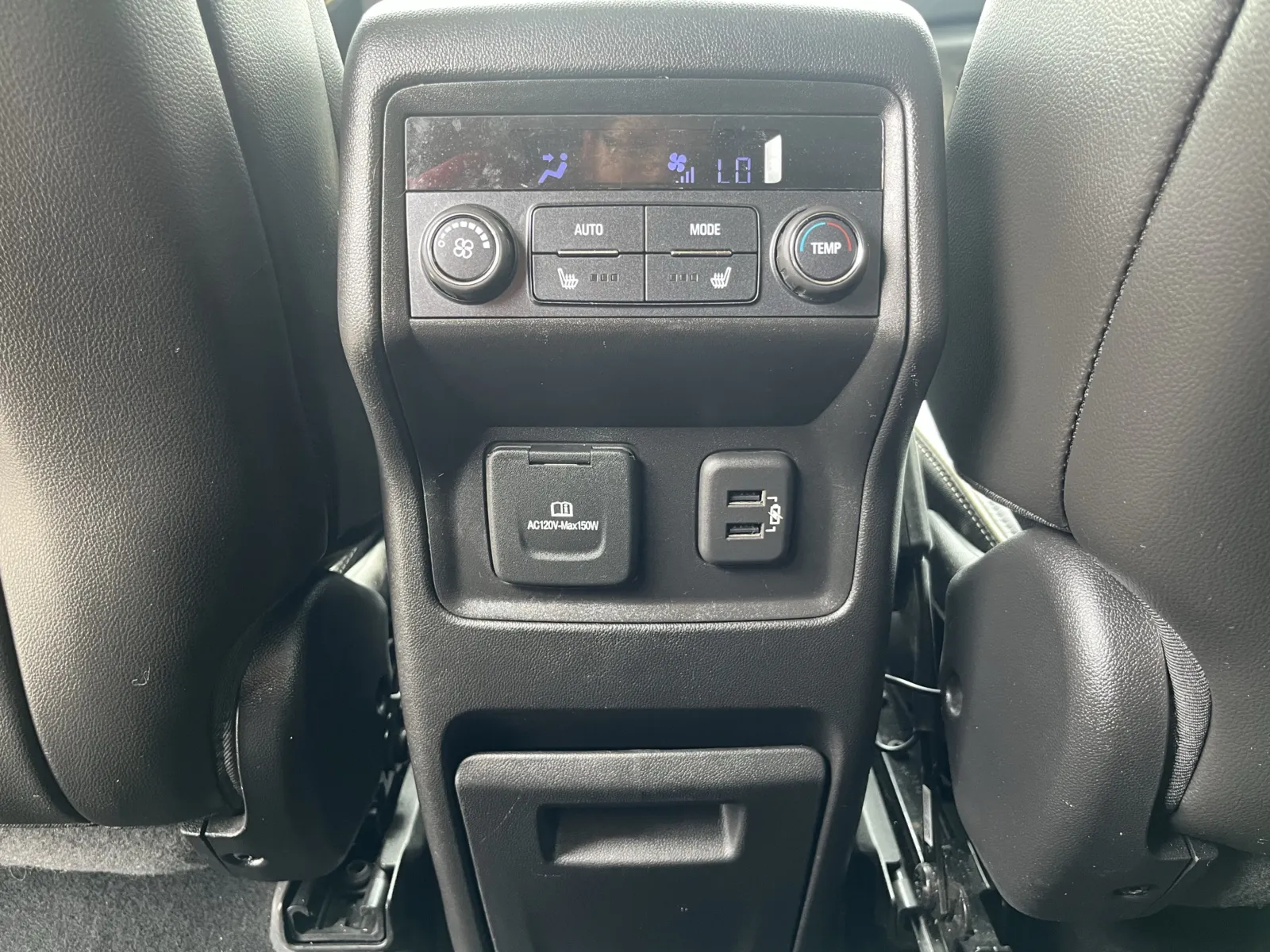 GMC Acadia photo 26