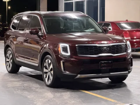 Photos of 2020 Kia Telluride S for sale in Alvin, TX at Auto Boutique Texas