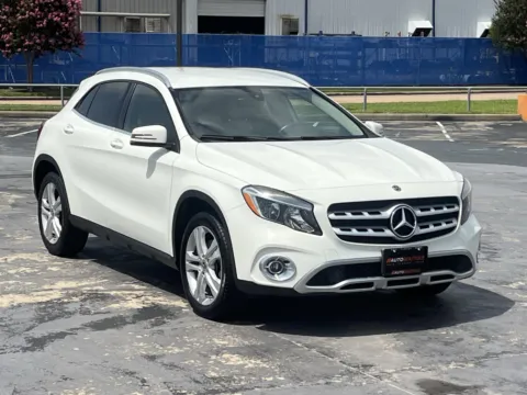 Photos of 2018 Mercedes-Benz GLA 250 for sale in Alvin, TX at Auto Boutique Texas