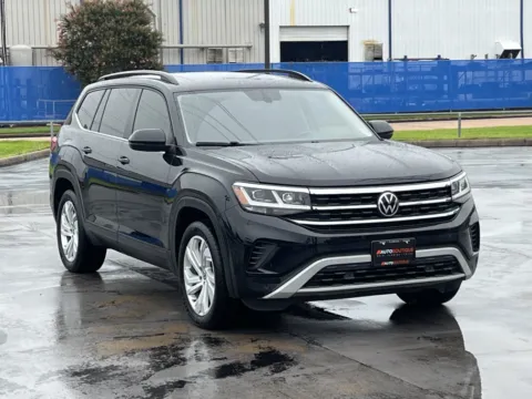 Photos of 2021 Volkswagen Atlas 2.0T SE w Technology for sale in Alvin, TX at Auto Boutique Texas