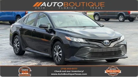Black 2018 Toyota Camry Hybrid LE for sale in Alvin, TX