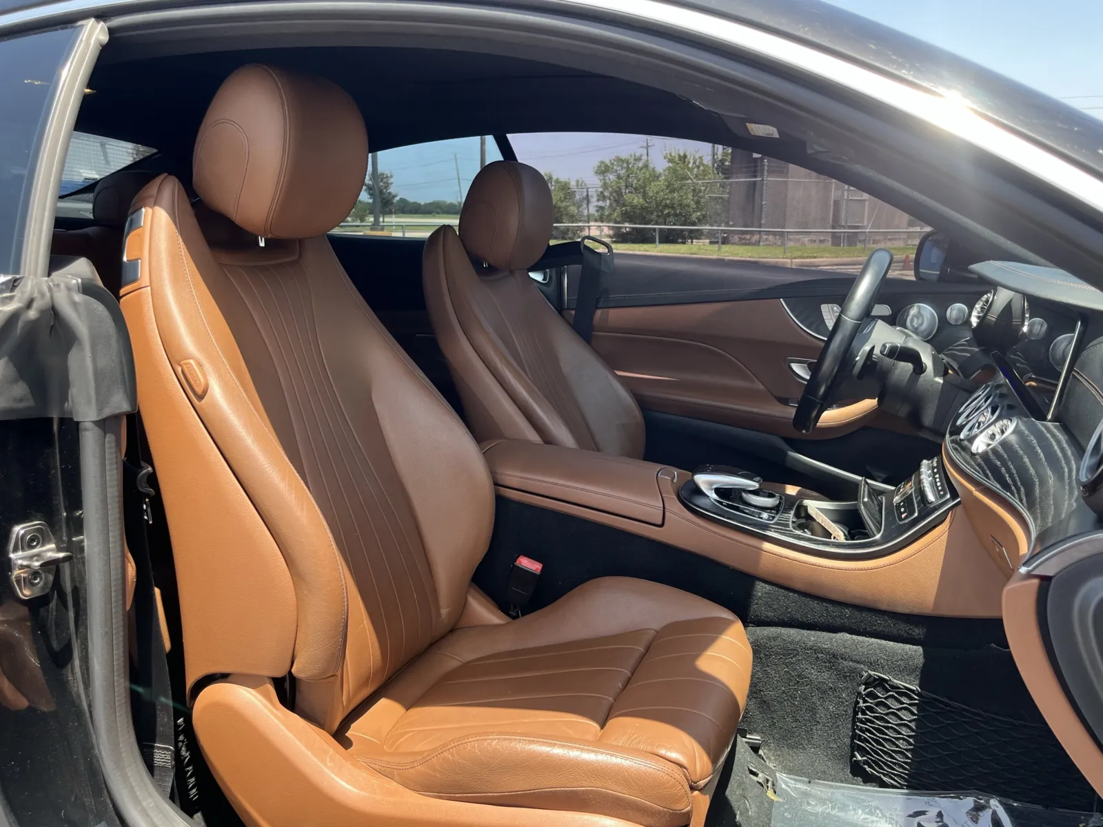 Mercedes-Benz E-Class photo 28