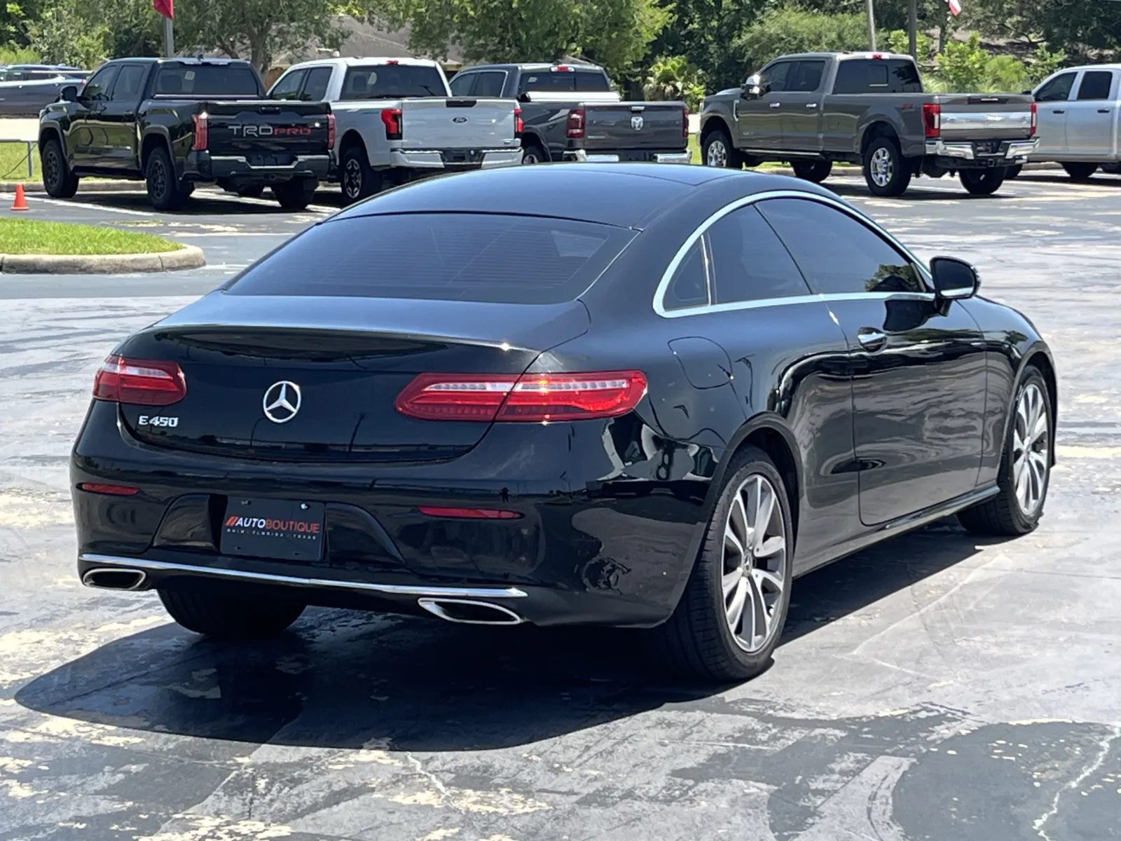 Mercedes-Benz E-Class photo 9