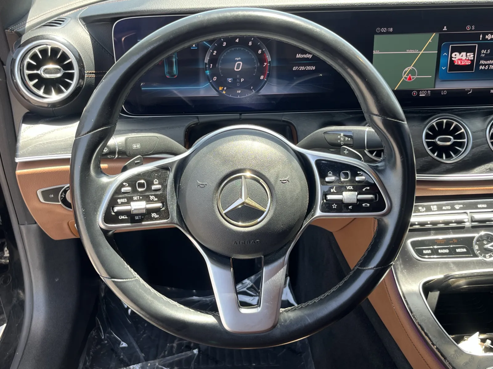 Mercedes-Benz E-Class photo 18