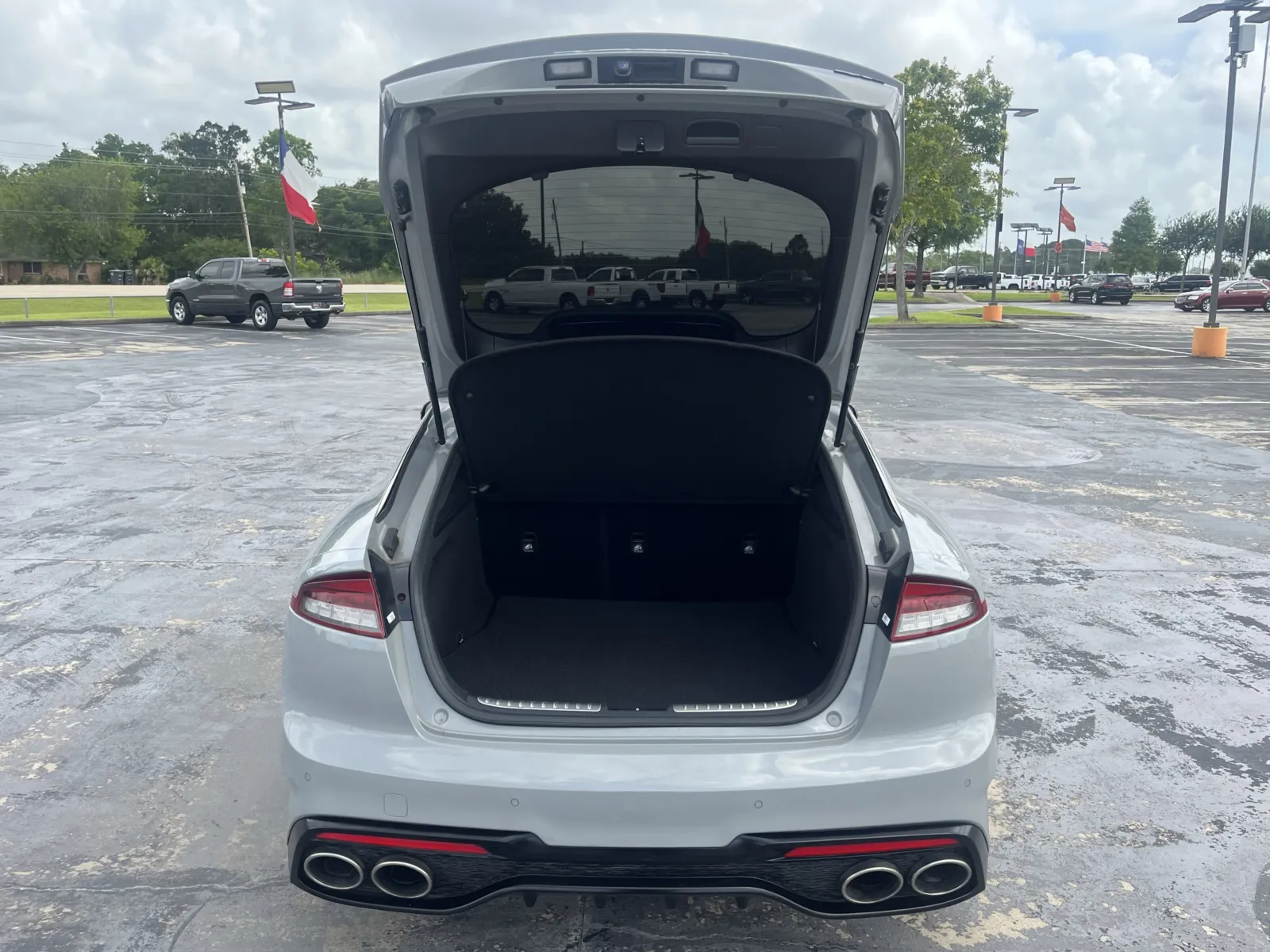 Kia Stinger photo 10